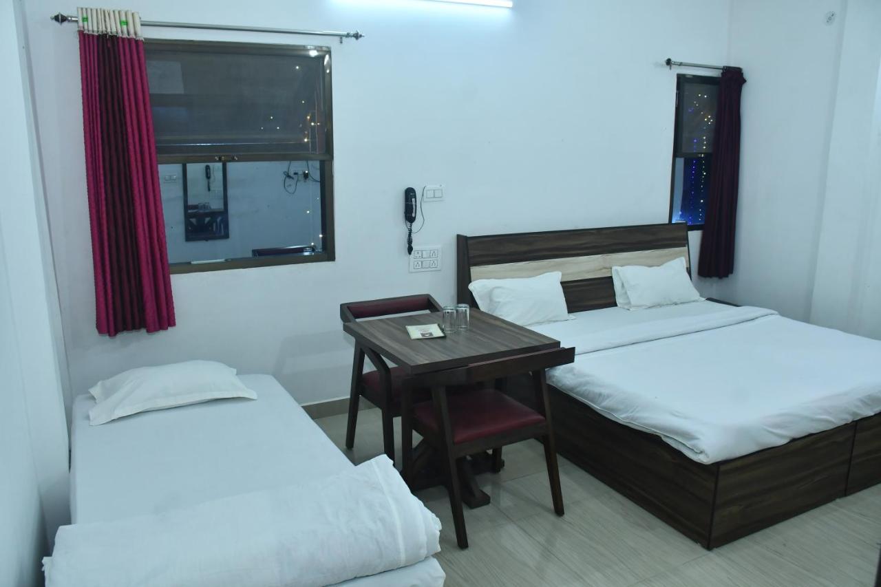 Hotel Awadh Palace Sahjanwa Zewnętrze zdjęcie