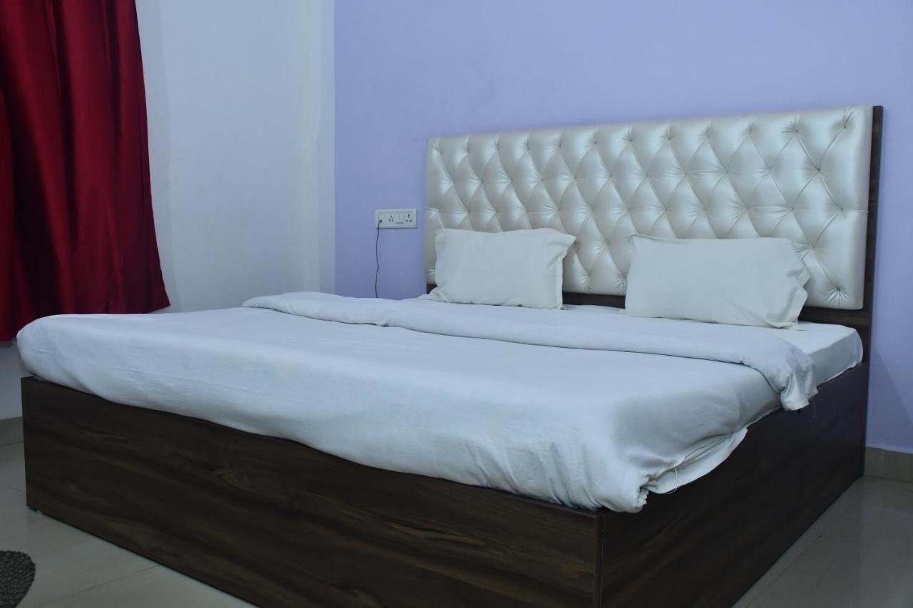 Hotel Awadh Palace Sahjanwa Zewnętrze zdjęcie